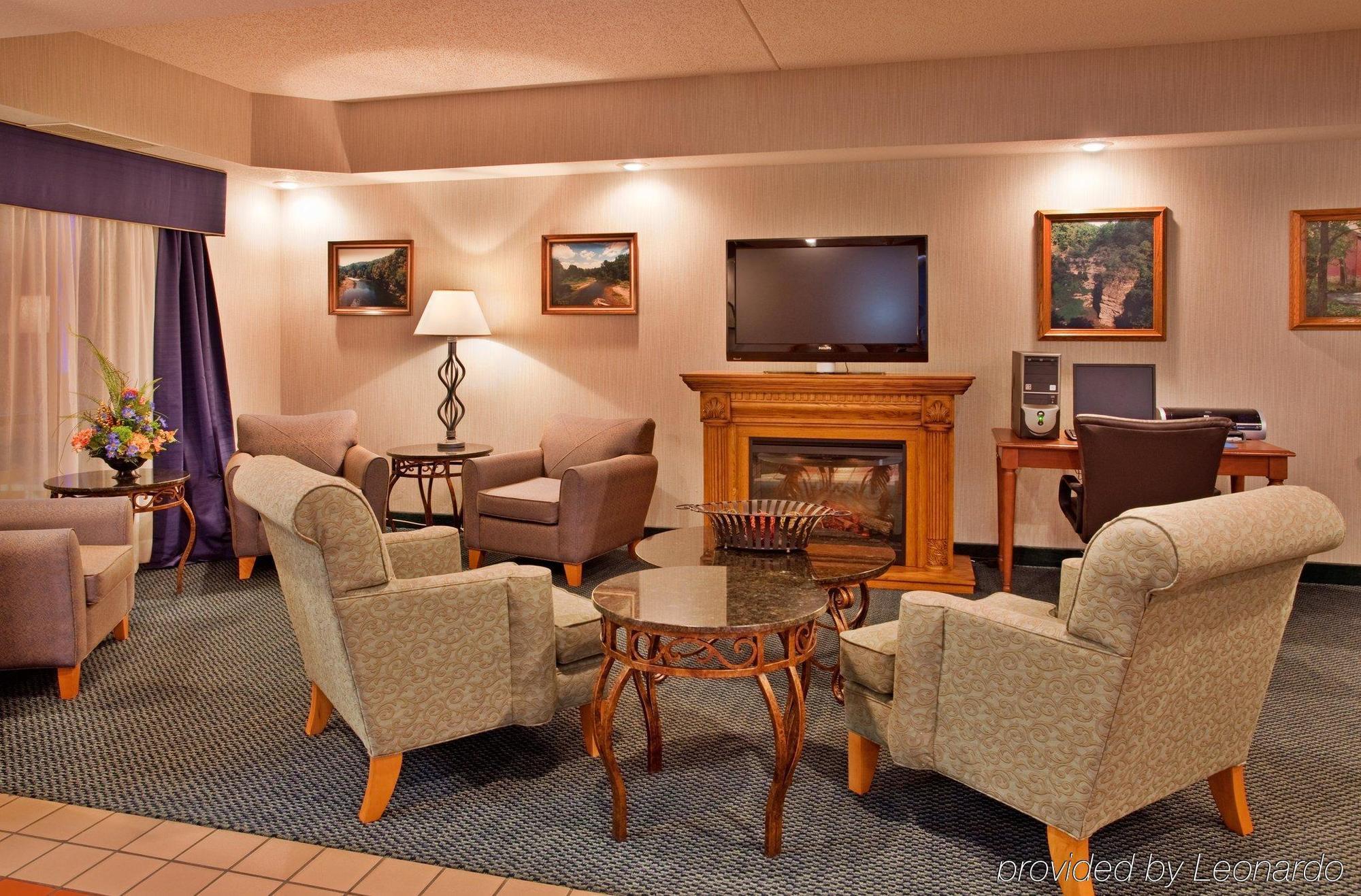 Baymont By Wyndham West Plains Hotel Room photo